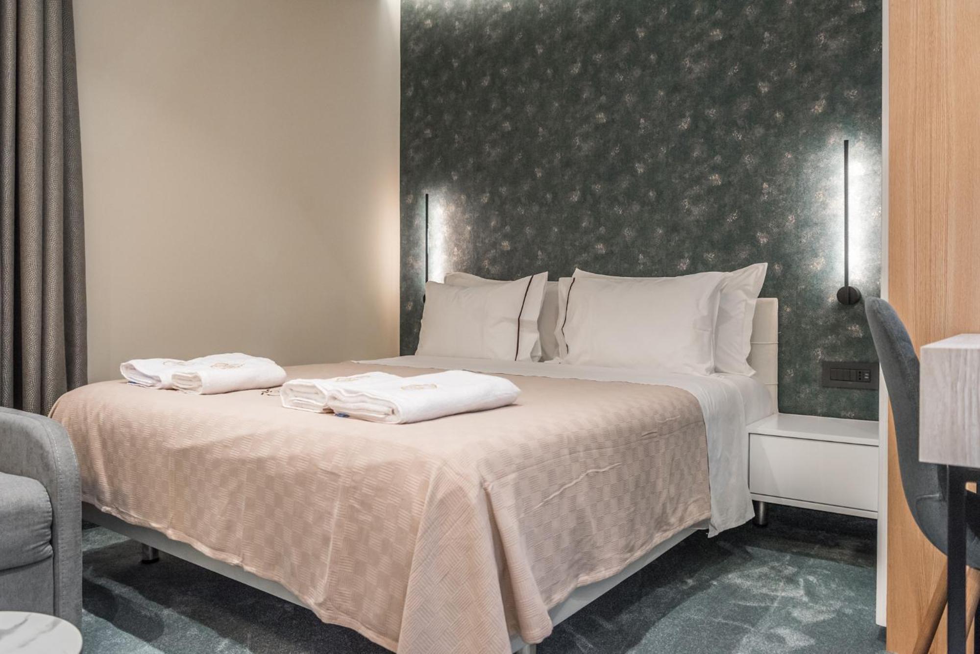 Piazza Luxury Apartments Tirana Exteriör bild