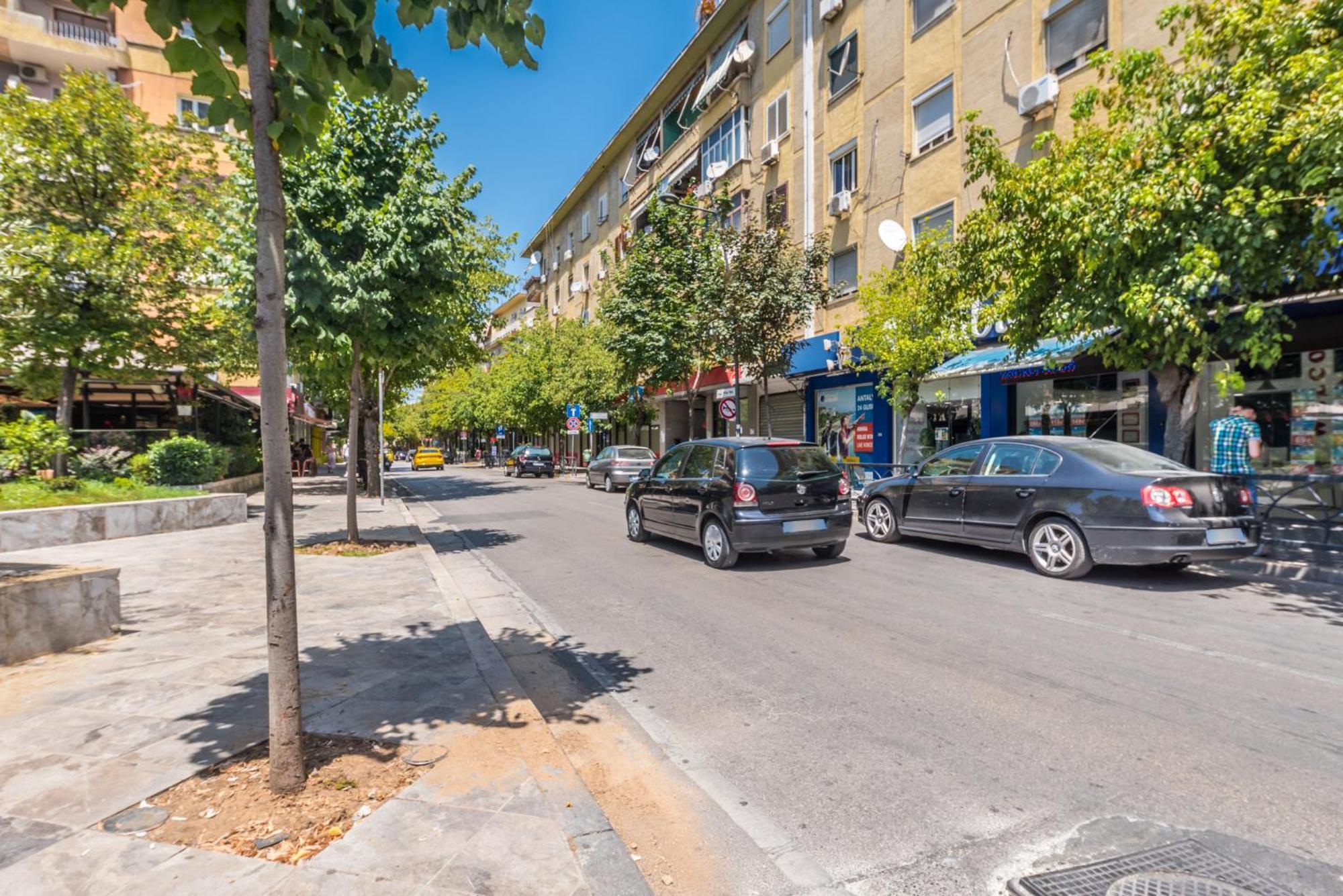 Piazza Luxury Apartments Tirana Exteriör bild